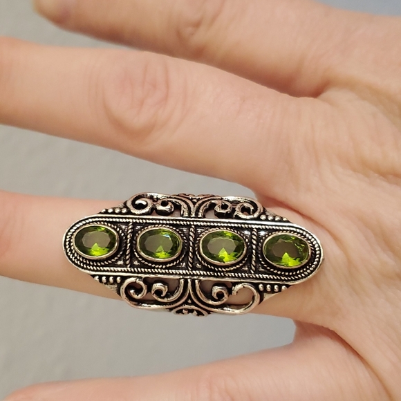 New Peridot 925 Silver Statement Ring. - Picture 4 of 14